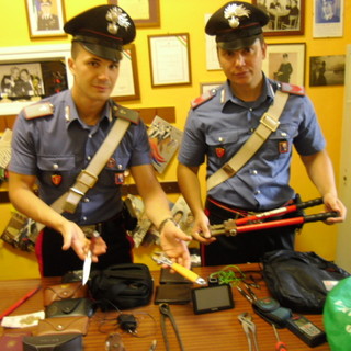 Operazione carabinieri contro i ladri pendolari dalla Romania a Ventimiglia: è caccia a due malviventi