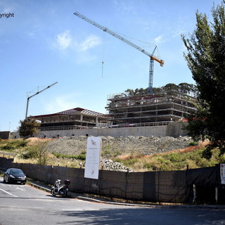 Sanremo: outlet 'The Mall', questa mattina incontro tra il progettista ed il dirigente Badii. Confermata la ripresa dei lavori Sanremo: outlet 'The Mall', questa mattina incontro tra il progettista ed il dirigente Badii. Confermata la ripresa dei lavori