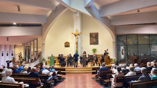 "Il fuoco del Settecento" dell'Orchestra Sinfonica di Sanremo incanta Vallecrosia al Mare (Foto) "Il fuoco del Settecento" dell'Orchestra Sinfonica di Sanremo incanta Vallecrosia al Mare (Foto)