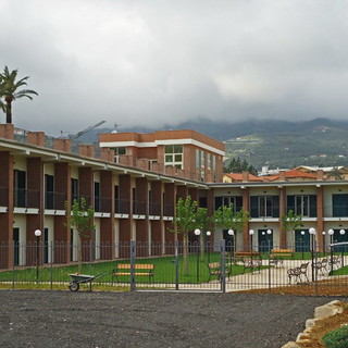 Taggia, Ospedale di Carità: firmato l'accordo tra Fondazione e cooperativa, dipendenti licenziati, piano di rientro del debito entro il 31 maggio Taggia, Ospedale di Carità: firmato l'accordo tra Fondazione e cooperativa, dipendenti licenziati, piano di rientro del debito entro il 31 maggio