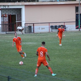 Calcio, Eccellenza. L’Ospedaletti verso l’esordio in campionato contro il Finale, Biffi: “Gara tosta, ma siamo nati per soffrire”