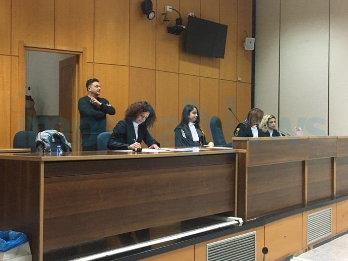 Reggio Calabria: respinte le richieste del Pm su nuove dichiarazioni, la sentenza del processo 'Breakfast' verrà emessa oggi Reggio Calabria: respinte le richieste del Pm su nuove dichiarazioni, la sentenza del processo 'Breakfast' verrà emessa oggi