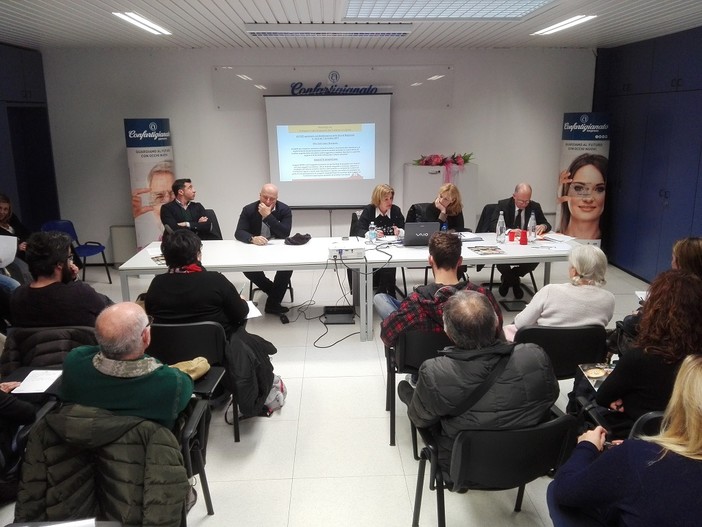Sanremo: grande partecipazione alla presentazione dei nuovi bandi regionali sul turismo alla Confartigianato Sanremo: grande partecipazione alla presentazione dei nuovi bandi regionali sul turismo alla Confartigianato