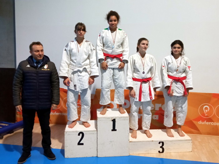 Judo: Alessia Calimera del 'Simonazzi' di Bordighera si è laureata campionessa regionale (Foto) Judo: Alessia Calimera del 'Simonazzi' di Bordighera si è laureata campionessa regionale (Foto)