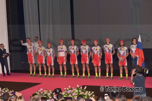 Sanremo: grande successo ieri per la presentazione del 98° giro d'Italia, le foto di Tonino Bonomo Sanremo: grande successo ieri per la presentazione del 98° giro d'Italia, le foto di Tonino Bonomo