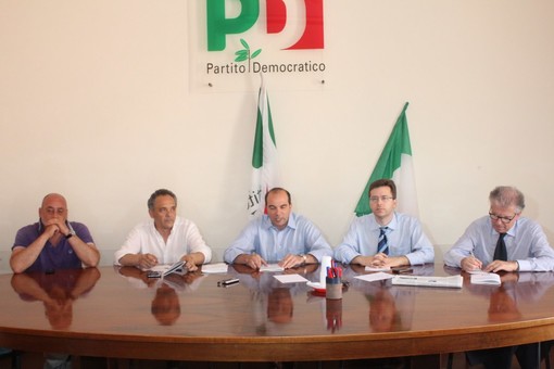 Imperia: presentato il "Libro Bianco sul Porto di Imperia" a cura del Partito Democratico Imperia: presentato il "Libro Bianco sul Porto di Imperia" a cura del Partito Democratico