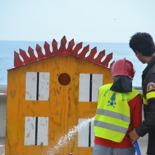 Sanremo: grande divertimento con la Cri e le 'prove' per diventare pompiere, ieri per i bambini in Pian di Nave (Foto)