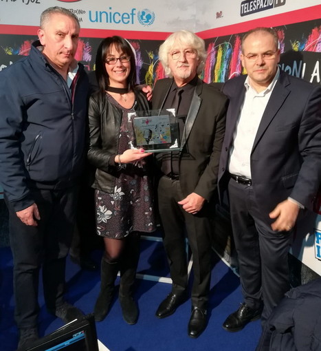 Sanremo: consegnato da Anna Tripodi a Vittorio De Scalzi il premio 'Una Vita per la Musica 2019'