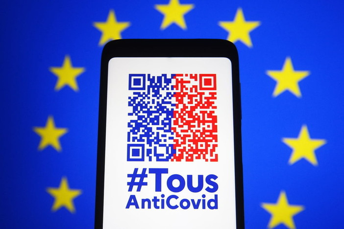 Il 9 giugno in Francia debutterà il 'Pass Sanitario' digitale e cartaceo: a cosa serve, come si ottiene Il 9 giugno in Francia debutterà il 'Pass Sanitario' digitale e cartaceo: a cosa serve, come si ottiene