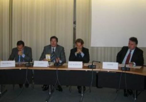 Imperia: presentato ufficialmente "Olioliva 2004"