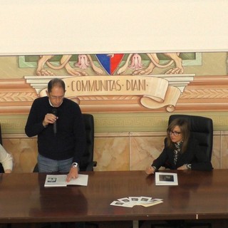 Presentata a Diano la nuova Rivista della Communitas Diani: le parole del Sindaco di Diano Marina e dell’Assessore alla Cultura Presentata a Diano la nuova Rivista della Communitas Diani: le parole del Sindaco di Diano Marina e dell’Assessore alla Cultura