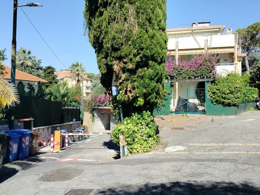 Omicidio di via Hope a Sanremo, la lite, le telecamere e i graffi sul corpo: così le indagini si sono concentrate sul figlio di Lorella Capano