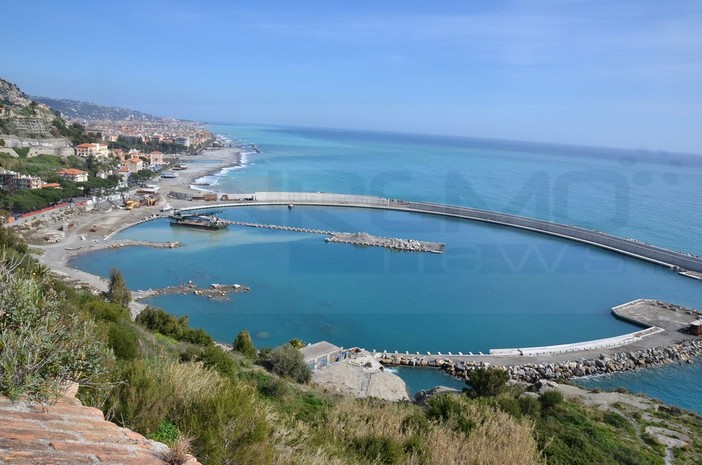 Ventimiglia: porto turistico e sviluppo commerciale della città, Piccolo: “Sono contento che si porti a termine, ma voglio sapere cosa ci ritroveremo” Ventimiglia: porto turistico e sviluppo commerciale della città, Piccolo: “Sono contento che si porti a termine, ma voglio sapere cosa ci ritroveremo”