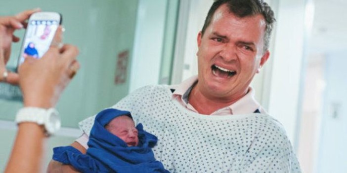 Stasera sulla pagina 'Genitori in carica' la diretta a cura dell'Asl sul tema 'Travaglio, parto e papà'