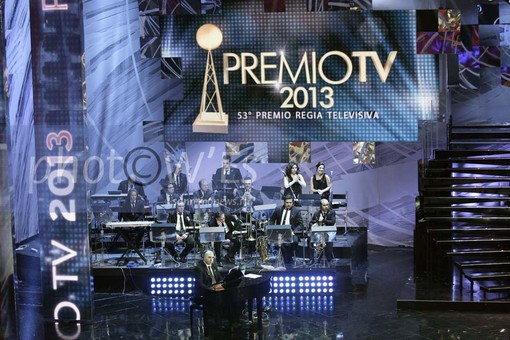 Sanremo: lettrice protesta per il mancato ingresso di 'alcuni' minorenni al 'Premio Regia Tv'