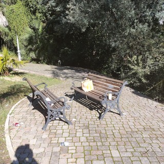 Le panchine di Villa del Sole Le panchine di Villa del Sole