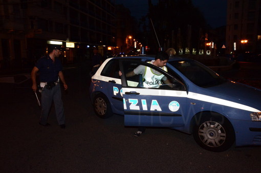 Sanremo: maxi servizio di controllo della Polizia questa notte in centro e nelle zone della 'Movida'