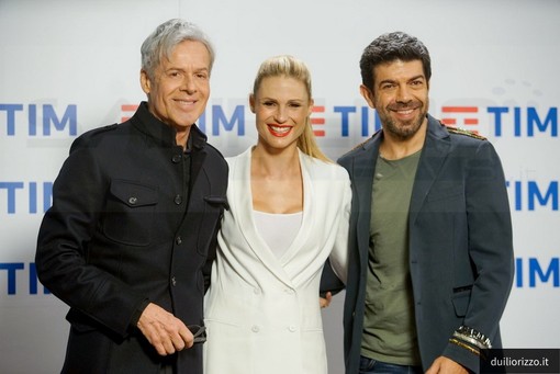 #Sanremo2018: il programma della quarta serata, il verdetto delle ‘nuove proposte’ arriverà a metà dei 20 duetti #Sanremo2018: il programma della quarta serata, il verdetto delle ‘nuove proposte’ arriverà a metà dei 20 duetti