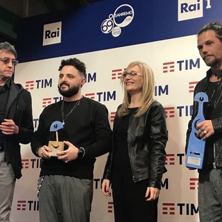 #Sanremo2019: Enrico Nigiotti e Saita ricevono il premio Lunezia