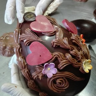Confartigianato, con la Pasqua torna la tradizione delle uova di cioccolato e delle colombe artigianali Confartigianato, con la Pasqua torna la tradizione delle uova di cioccolato e delle colombe artigianali