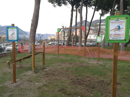 Percorso ginnico ai giardini pubblici Tommaso Reggio: il 5 marzo l'inaugurazione Percorso ginnico ai giardini pubblici Tommaso Reggio: il 5 marzo l'inaugurazione