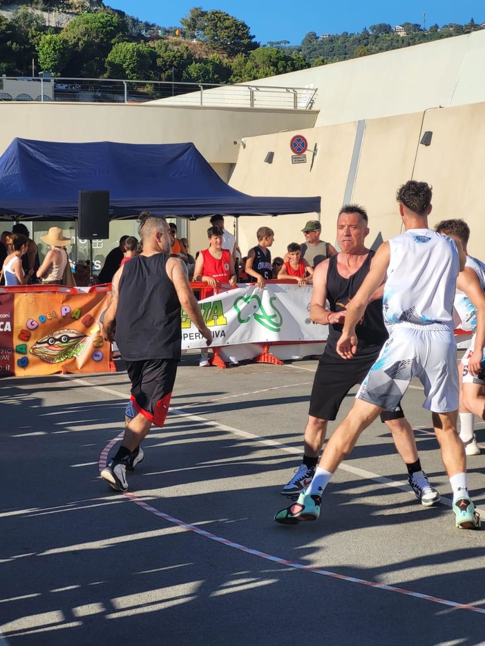 Ventimiglia, al porto Cala del Forte torna "Pasta &amp; Basta Street Basket" (Foto)