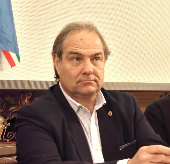 L'INTERVISTA: il turismo in provincia di Imperia e in regione ospite l'Assessore Luca Lombardi L'INTERVISTA: il turismo in provincia di Imperia e in regione ospite l'Assessore Luca Lombardi