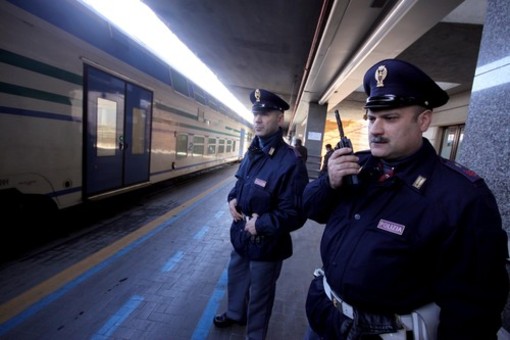 Taggia: anziana si allontana da casa salendo sul treno, la Polizia Ferroviaria la ritrova a vicino a Genova Principe Taggia: anziana si allontana da casa salendo sul treno, la Polizia Ferroviaria la ritrova a vicino a Genova Principe