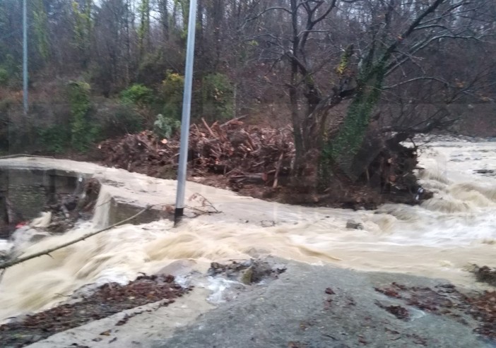 Ceriana: torna il maltempo e il ponte di Belando a Ceriana è nuovamente a rischio, evacuate due persone