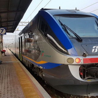 Prima corsa per il Cuneo-Ventimiglia-Nizza: in tanti alla stazione di Cuneo per salutare la ripartenza, arrivo a Ventimiglia alle 10.30 (Foto e Video)