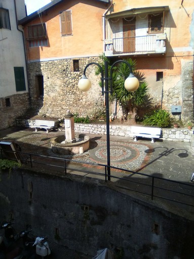 Ventimiglia: sistemata dai volontari del comitato di quartiere la piazzetta di frazione Bevera