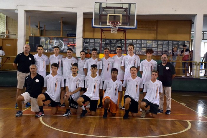 Pallacanestro: la formazione Under 18 del Bc Ospedaletti vince il derby contro il Sea Basket Sanremo Pallacanestro: la formazione Under 18 del Bc Ospedaletti vince il derby contro il Sea Basket Sanremo