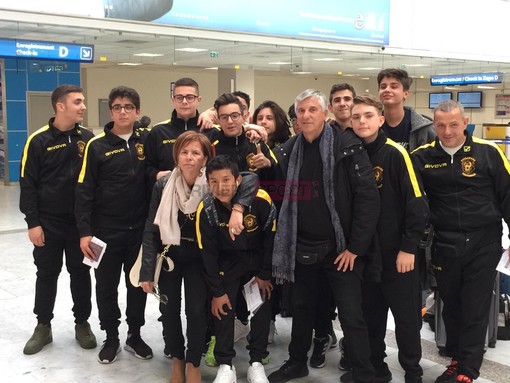 Pallamano Ventimiglia, la formazione Under 15 in partenza per il Portogallo. Coach Malatino: &quot;Grande esperienza&quot; (FOTO)