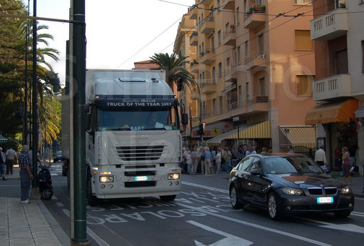 Sanremo: lunghe code stamani, proteste degli automobilisti Sanremo: lunghe code stamani, proteste degli automobilisti