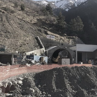 Studio geologico dell'associazione 'Uniti per il Tenda': possibile un viadotto per connettere la galleria esistente (Foto)
