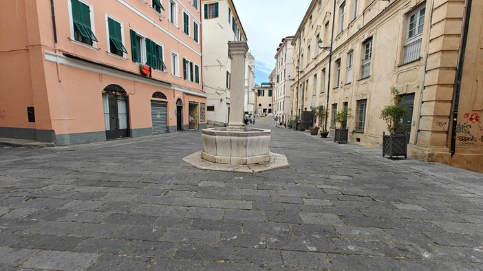 Piazza Nota, il Comune apre al dialogo con i commercianti: al lavoro su deroghe per il carico e scarico senza cambiare gli orari Piazza Nota, il Comune apre al dialogo con i commercianti: al lavoro su deroghe per il carico e scarico senza cambiare gli orari