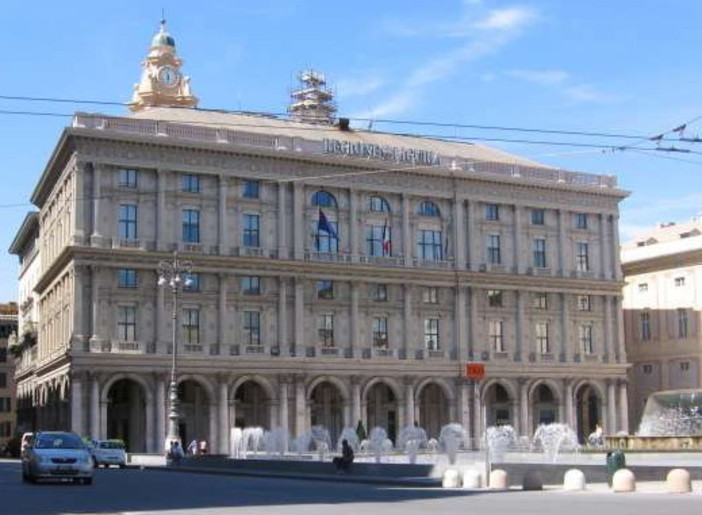 Regione Liguria: il 30 gennaio al teatro Duse la serata " Tenco in parole e musica" con il Maestro Bacchetti e Gioele Dix Regione Liguria: il 30 gennaio al teatro Duse la serata " Tenco in parole e musica" con il Maestro Bacchetti e Gioele Dix