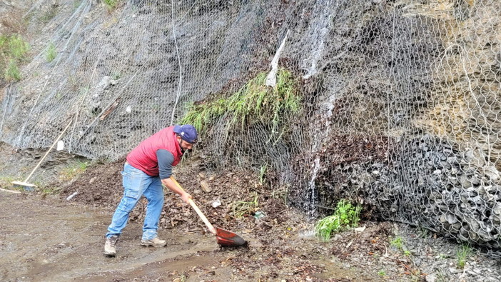 Un'altra frana nell'immediato entroterra: smottamento di terreno sulla Provinciale 55 tra Sanremo e Ceriana Un'altra frana nell'immediato entroterra: smottamento di terreno sulla Provinciale 55 tra Sanremo e Ceriana