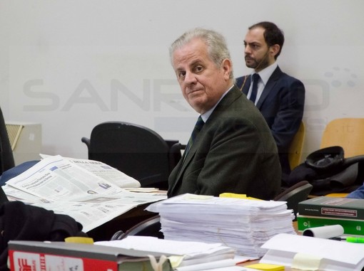 Imperia: documenti detenuti a 'Villa Ninina', Claudio Scajola "La Procura di Roma ha archiviato il caso" Imperia: documenti detenuti a 'Villa Ninina', Claudio Scajola "La Procura di Roma ha archiviato il caso"