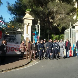 Mobilitazione in provincia ad Imperia: iniziato il presidio sotto la prefettura, quindi l'Assemblea Mobilitazione in provincia ad Imperia: iniziato il presidio sotto la prefettura, quindi l'Assemblea