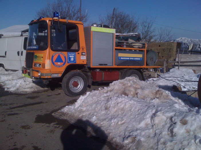 Sanremo: causa gelo, operazione congiunta per riempimento delle vasche d'acqua nell'area di Monte Bignone