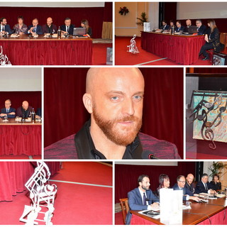 #Festival2017: inaugurata oggi al Teatro dell’Opera del Casinò la mostra 'Parole Note' di Enrico Benetta (Foto e Video)