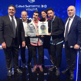 Sanremo: agli Ex-Otago il premio ‘Soundies award’ della Regione, realizzato da Michele Affidato