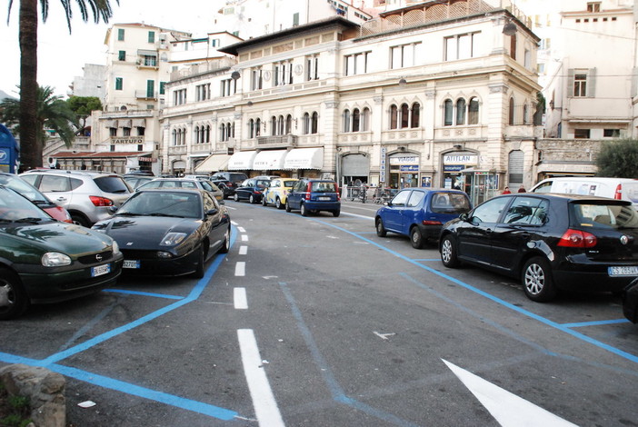 Sanremo; viabilità in piazza Eroi Sanremesi, lettore "Ora è un disastro"