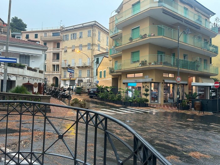 Meteo e polemiche: insulti social ad Arpal mentre la situazione è migliorata, pioggia domenica
