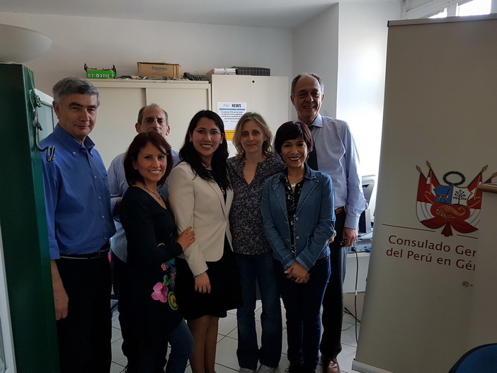 Oltre trecento peruviani hanno gremito per un giorno intero gli uffici della sede Cisl di via Des Geneys ad Imperia