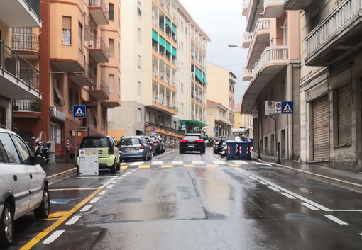 Sanremo: installato la settimana scorsa il passaggio pedonale rialzato in via Martiri, il Comitato locale ne chiede altri