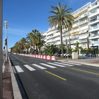 Nizza: spara vernice contro un bus sulla Promenade des Anglais, ma tutti temevano un nuovo attentato