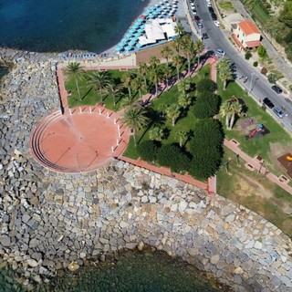 Imperia: terminati i lavori di riqualificazione del Parco della Rabina, domani l'apertura con una serata dedicata ai bambini (foto) Imperia: terminati i lavori di riqualificazione del Parco della Rabina, domani l'apertura con una serata dedicata ai bambini (foto)