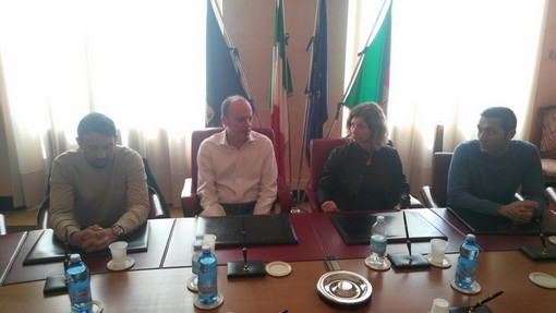 Nel prossimo fine settimana torna la 'Pulizia delle spiagge' tra San Bartolomeo al Mare ed Arma di Taggia (Video) Nel prossimo fine settimana torna la 'Pulizia delle spiagge' tra San Bartolomeo al Mare ed Arma di Taggia (Video)